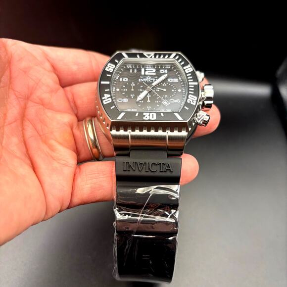 Invicta 47282 Pro Diver Airlock Men's Chronograph Black Dial Silicone Strap New - Picture 17 of 17